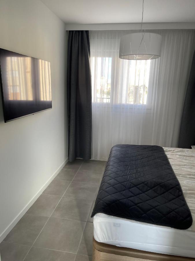 Sunny Apartment In Denia With Outdoor Swimming Pool And Garage Parking Place Included, 300M From The Sandy Beach Экстерьер фото